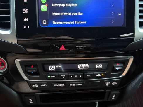 Used 2018 Honda Ridgeline Black Edition image 16