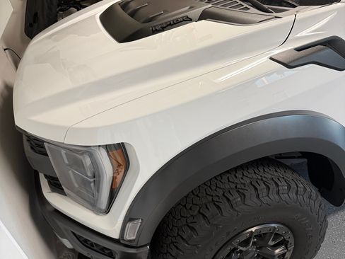 Used 2023 Ford F150 Raptor w/ Raptor 37 Performance Package AWD/4WD image 4