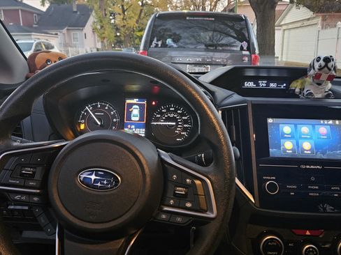 Used 2021 Subaru Crosstrek 2.0i image 4