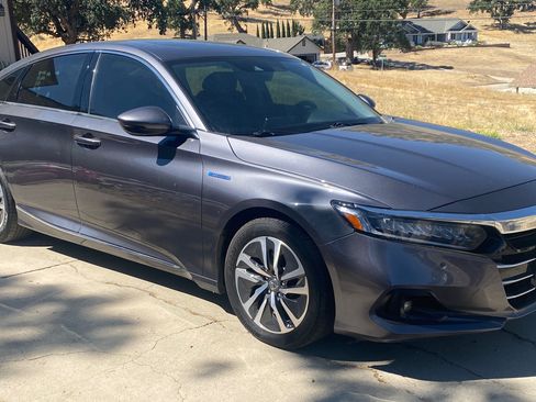 Used 2022 Honda Accord EX-L image 2