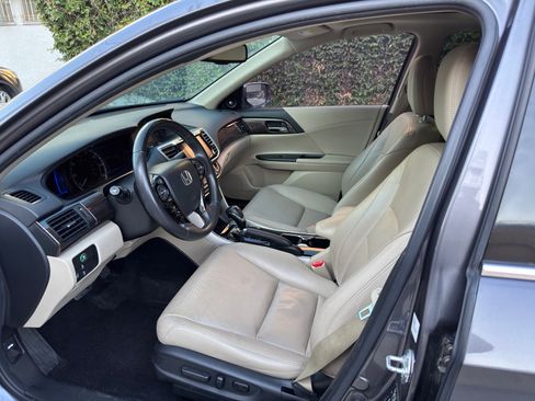 Used 2017 Honda Accord EX-L image 15