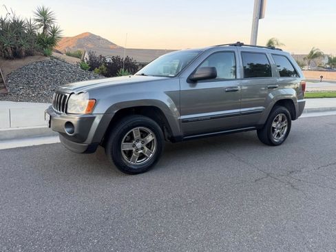 Used 2007 Jeep Grand Cherokee Laredo w/ Sun/Sound Group RWD image 1