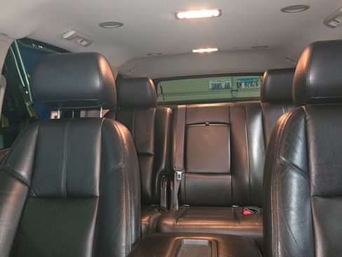 Used 2011 GMC Yukon SLT image 4