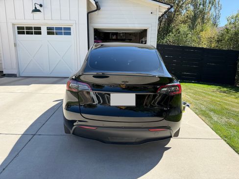Used 2021 Tesla Model Y Long Range AWD/4WD image 8