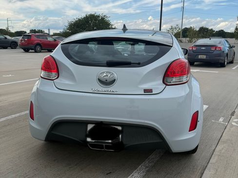 Used 2015 Hyundai Veloster RE:FLEX Edition image 7