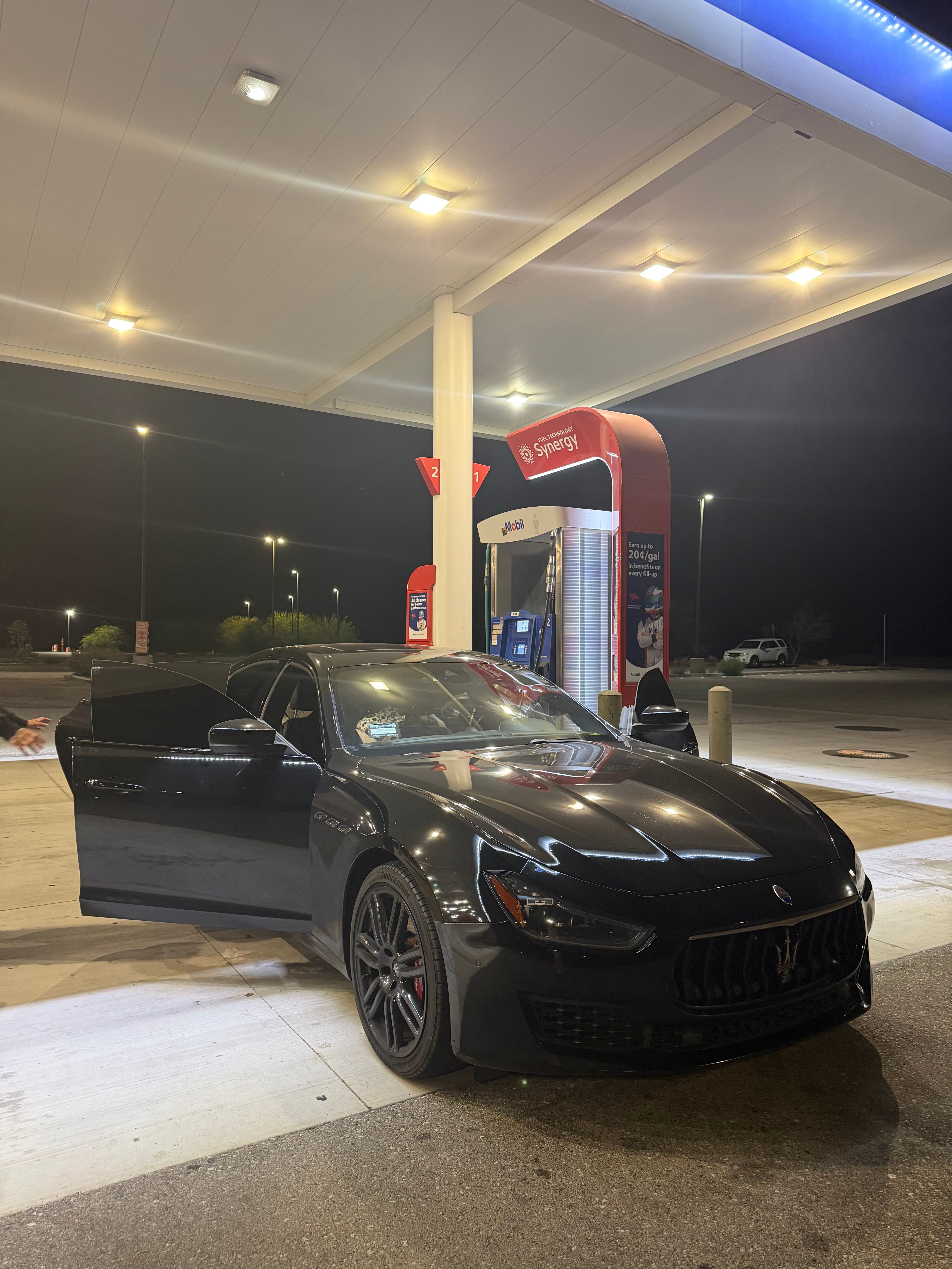 Used 2018 Maserati Ghibli RWD image 28
