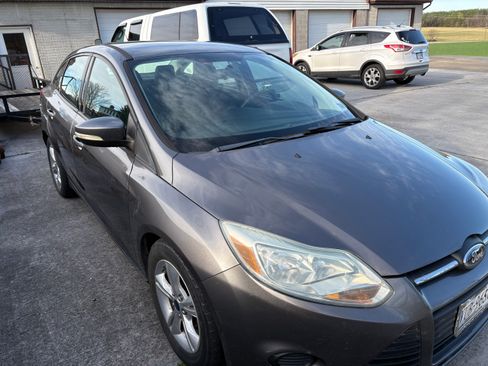 Used 2014 Ford Focus SE image 9