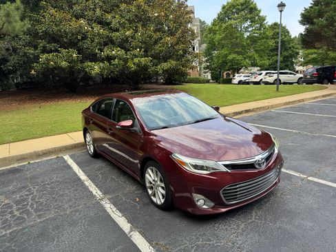 Used 2013 Toyota Avalon Limited FWD image 1