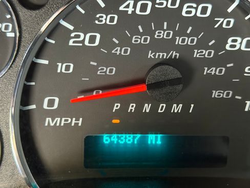 Used 2021 GMC Savana 2500 w/ Driver Convenience Package image 4