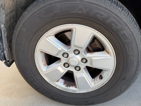 Used 2011 Jeep Liberty Sport image 2