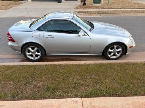 Used 2001 Mercedes-Benz SLK 320 image 4