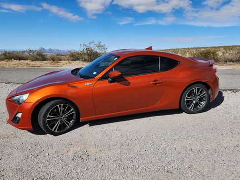 Used 2014 Scion FR-S Monogram Series image 8