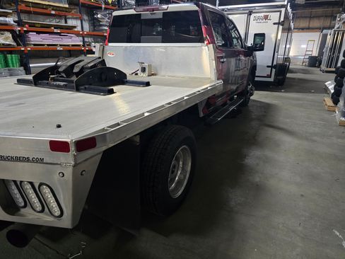 Used 2022 GMC Sierra 3500 Denali w/ Denali Ultimate Package image 6