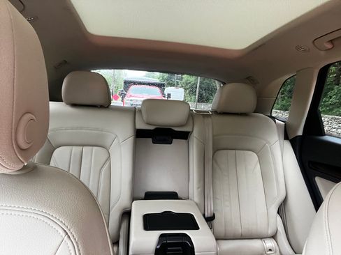 Used 2018 Audi Q5 2.0T Premium AWD/4WD image 11
