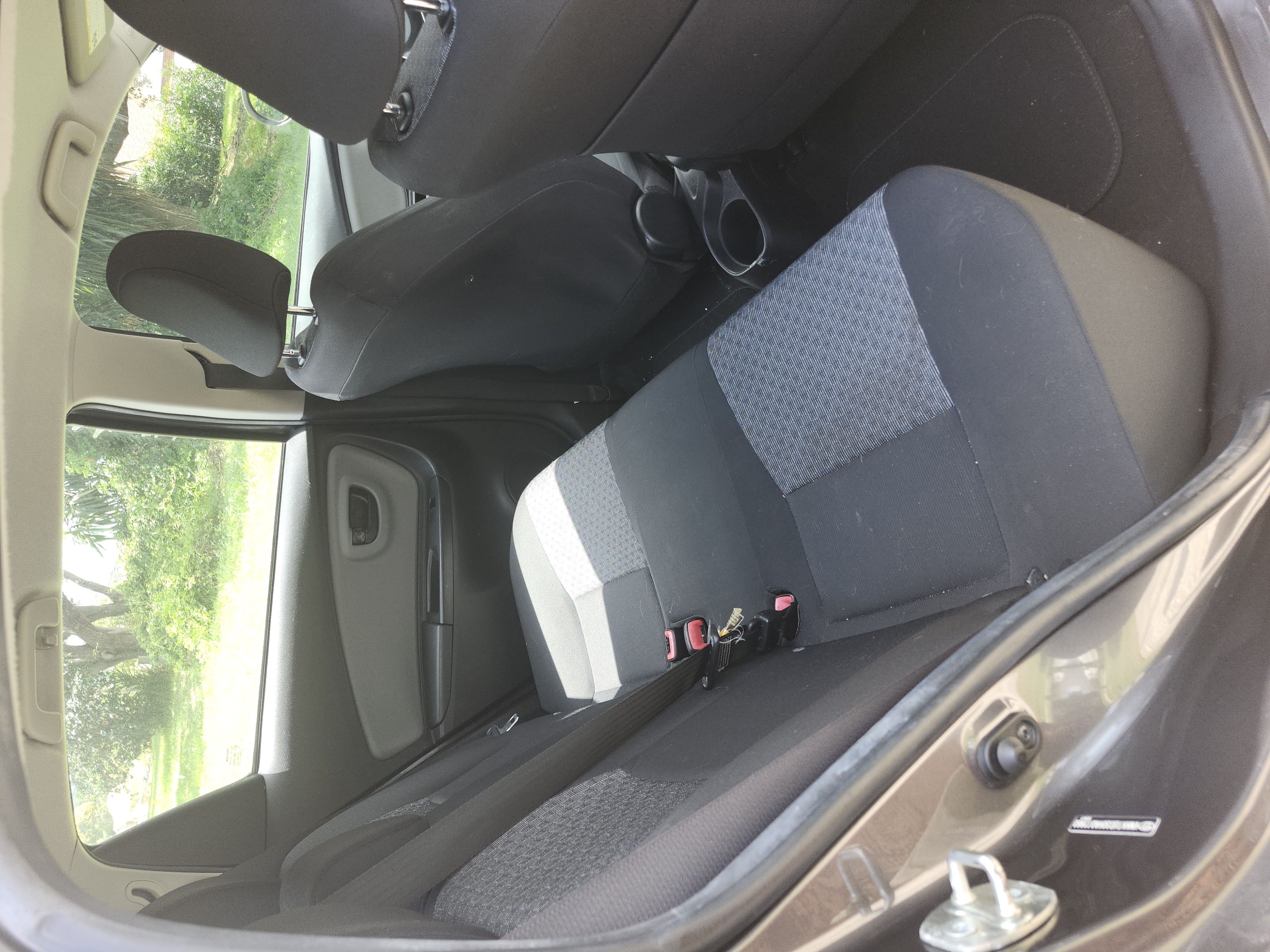 Used 2017 Toyota Yaris L FWD image 4