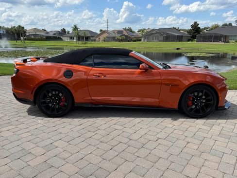 Used 2023 Chevrolet Camaro SS w/ Design Package 2 RWD image 9