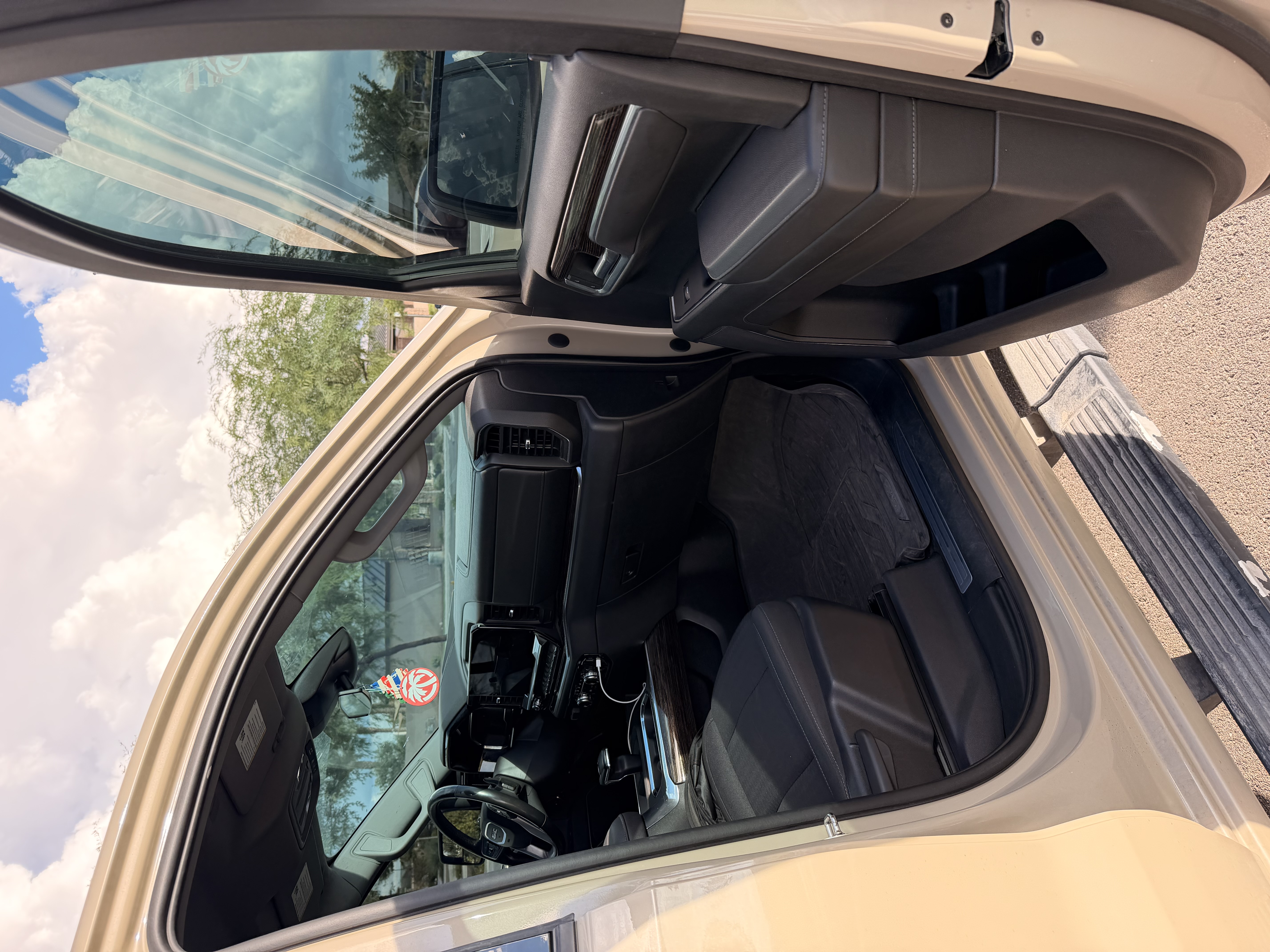 Used 2022 GMC Sierra 1500 Elevation AWD/4WD image 16