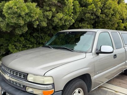 Used 2001 Chevrolet Silverado 1500 LS w/ Firm Ride Suspension Pkg