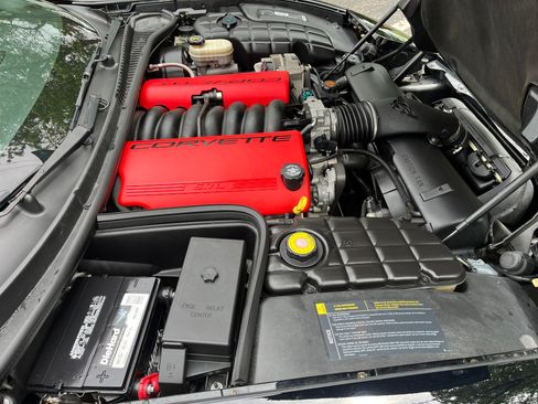 Used 2001 Chevrolet Corvette Z06 w/ Memory Pkg image 28