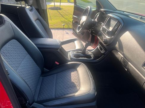 Used 2017 Chevrolet Colorado Z71 image 11