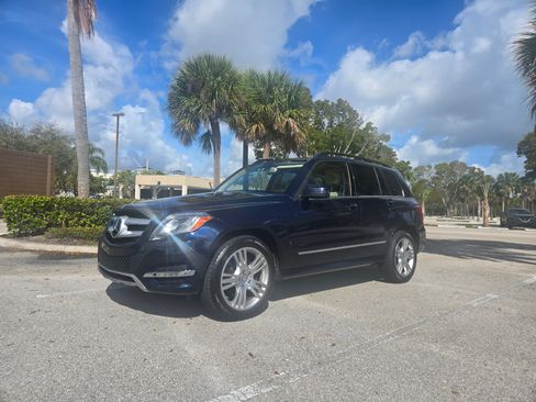 Used 2015 Mercedes-Benz GLK 350 4MATIC image 4
