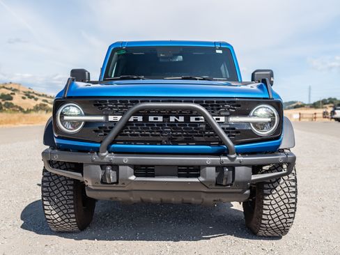 Used 2022 Ford Bronco Wildtrak image 2