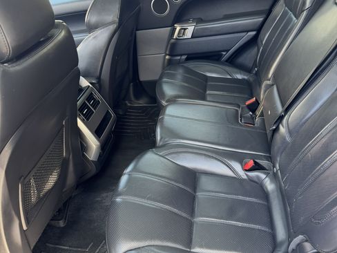 Used 2017 Land Rover Range Rover Sport HSE image 10