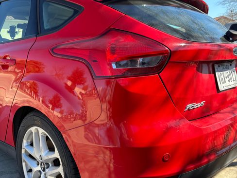 Used 2016 Ford Focus SE w/ Equipment Group 201A image 9