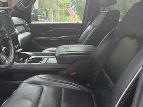 Used 2022 RAM 1500 Limited w/ Off-Road Group AWD/4WD image 6