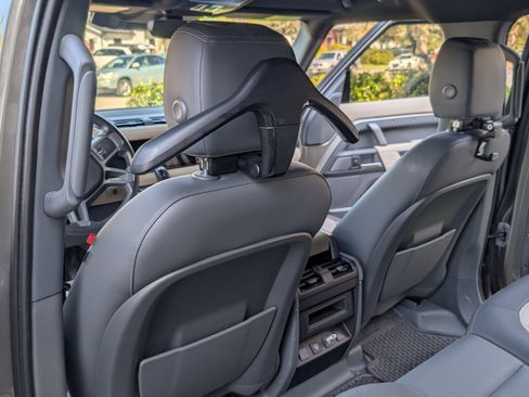 Used 2023 Land Rover Defender 110 X-Dynamic SE image 19