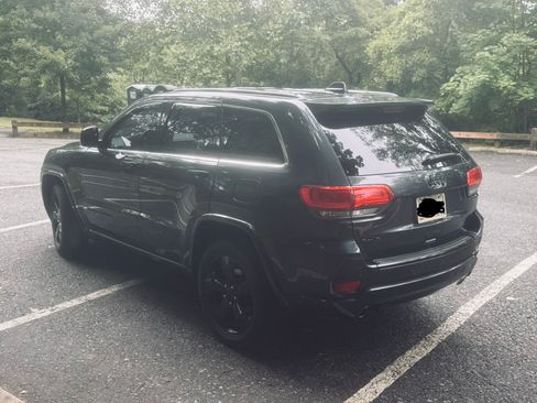 Used 2015 Jeep Grand Cherokee Altitude AWD/4WD image 4