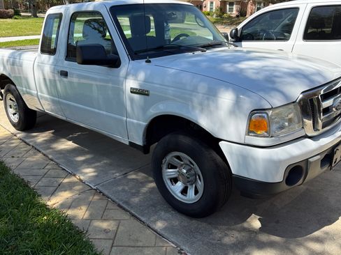 Used 2011 Ford Ranger XLT image 1