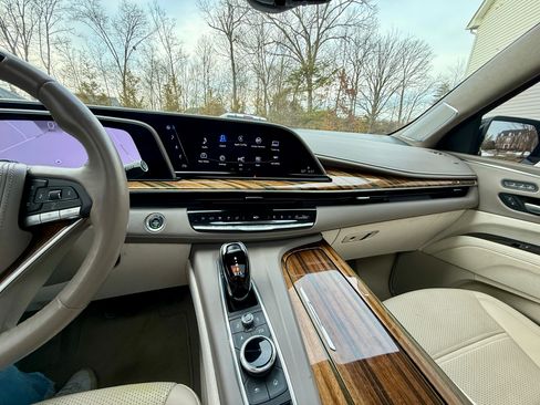 Used 2023 Cadillac Escalade Sport Platinum image 24