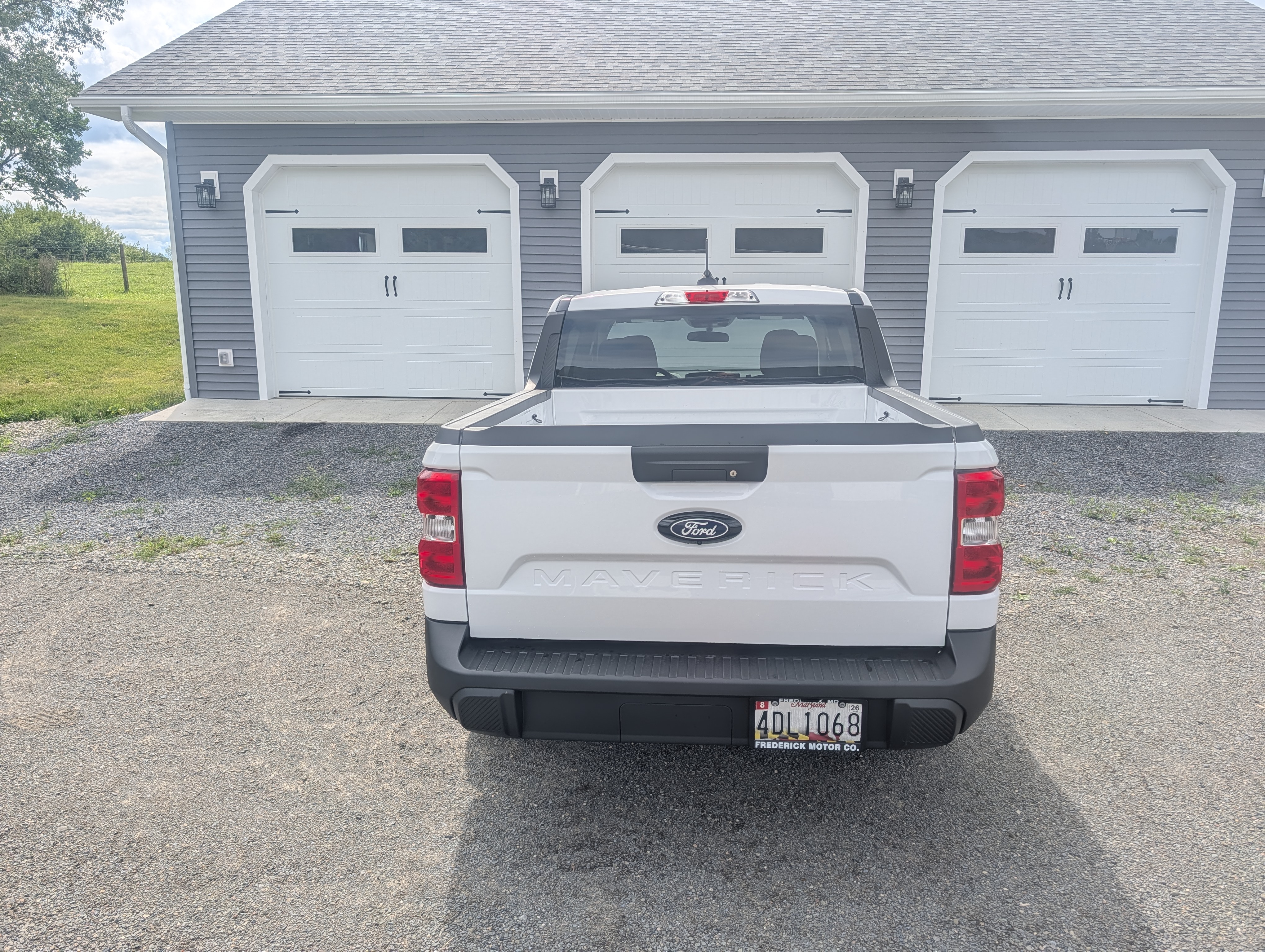 Used 2025 Ford Maverick XL FWD image 2