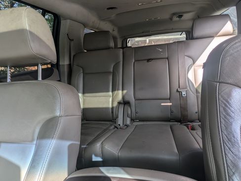 Used 2015 Chevrolet Suburban LT image 11