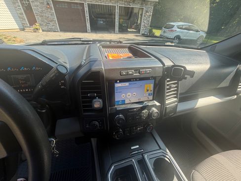 Used 2017 Ford F150 XL w/ Equipment Group 101A Mid AWD/4WD image 6