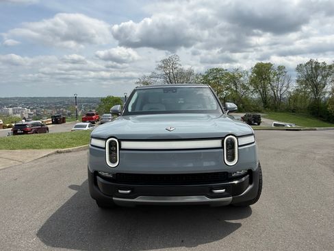 Used 2023 Rivian R1S Adventure image 6