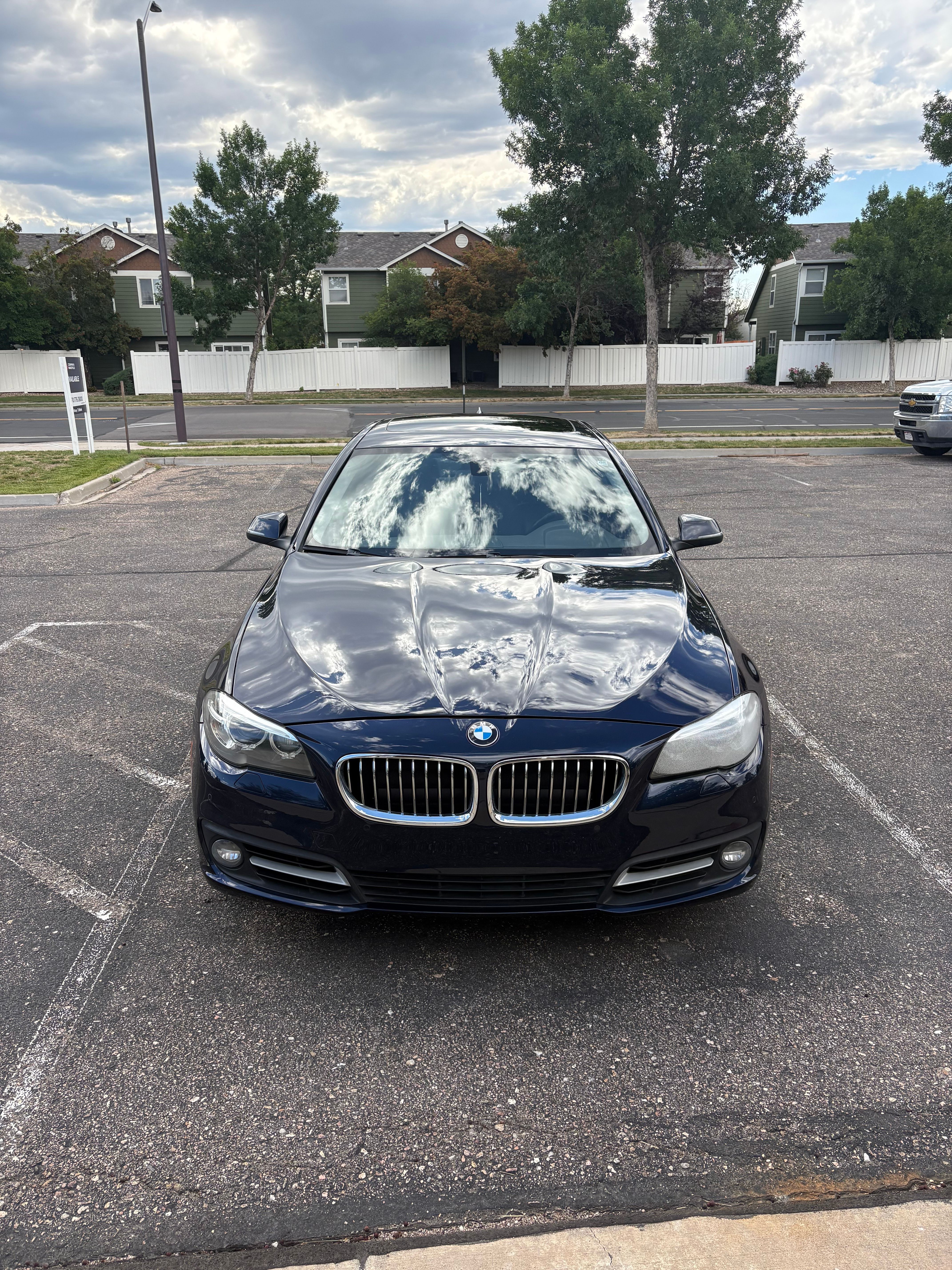 Used 2015 BMW 528i xDrive Sedan AWD/4WD image 1
