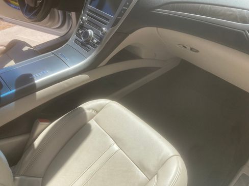 Used 2017 Lincoln MKZ Reserve w/ Technology Package FWD image 5