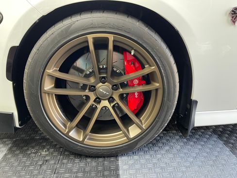 Used 2016 Dodge Charger SRT Hellcat w/ Harman/Kardon Audio Group image 27