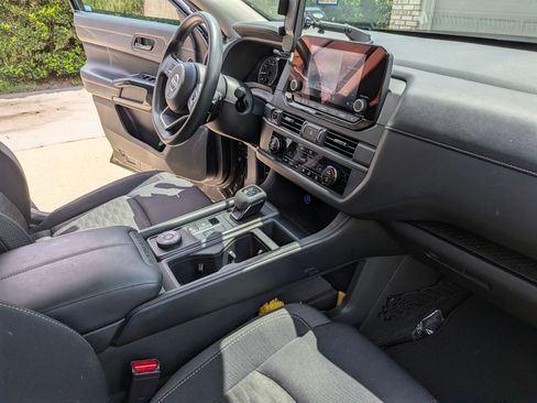 Used 2023 Nissan Pathfinder S w/ Cargo Package AWD/4WD image 14