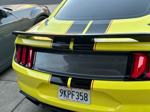 Used 2021 Ford Mustang GT Premium w/ Equipment Group 401A image 4