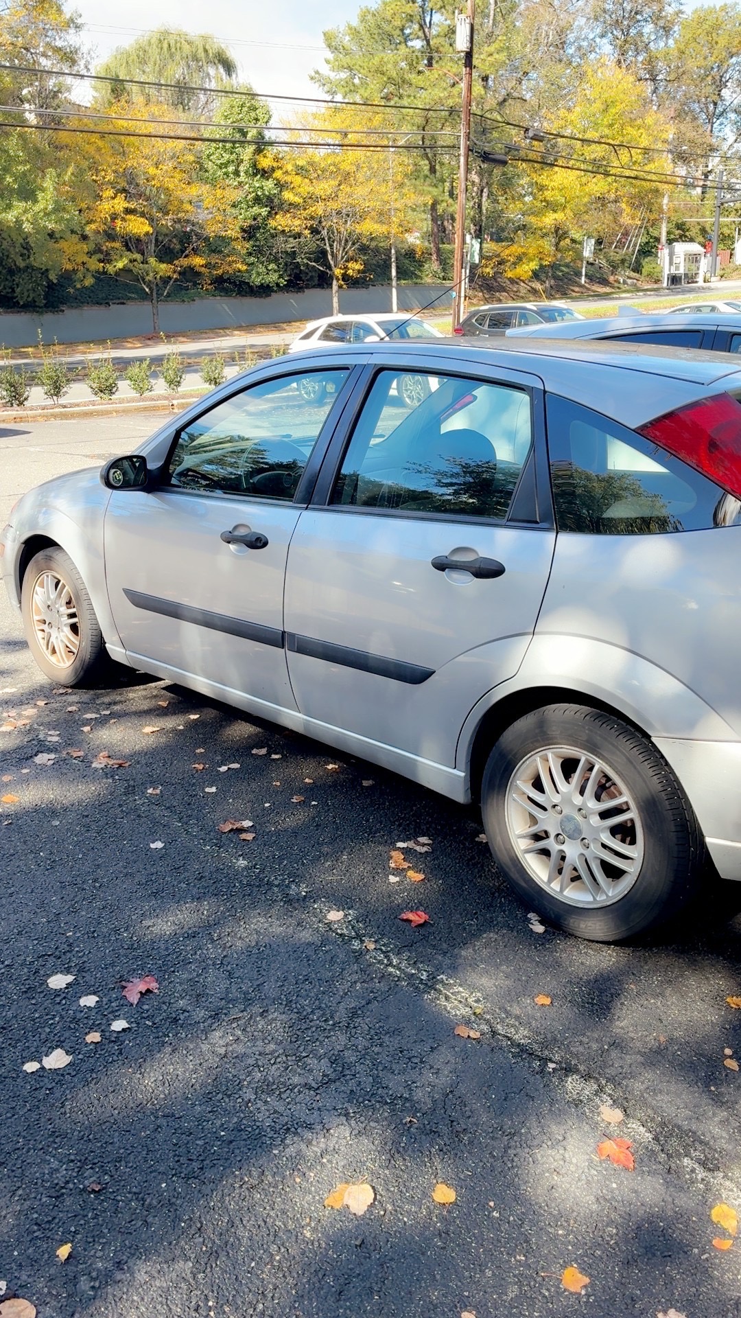 Used 2003 Ford Focus ZX5 Hatchback FWD image 4