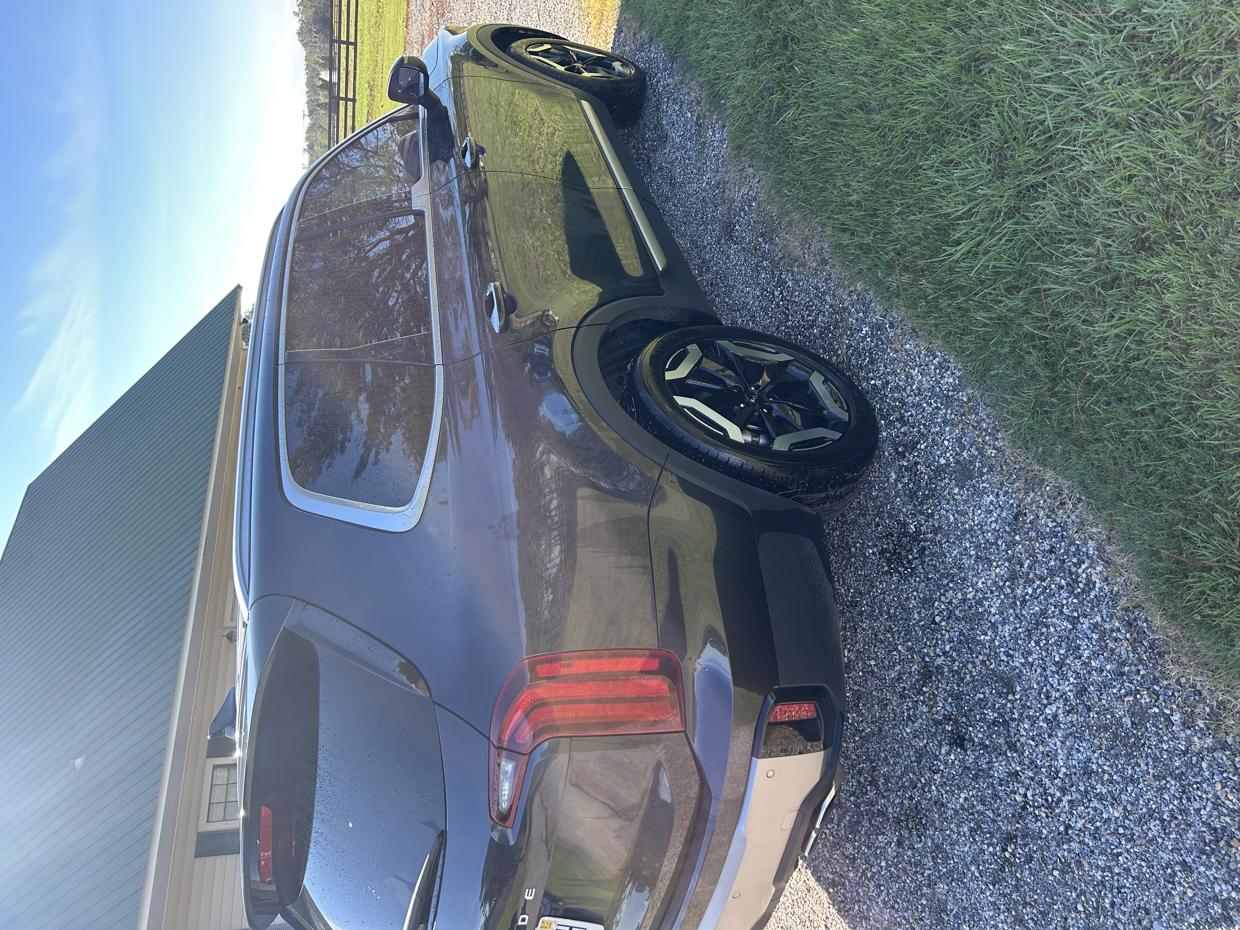 Used 2025 Kia Telluride S FWD image 8