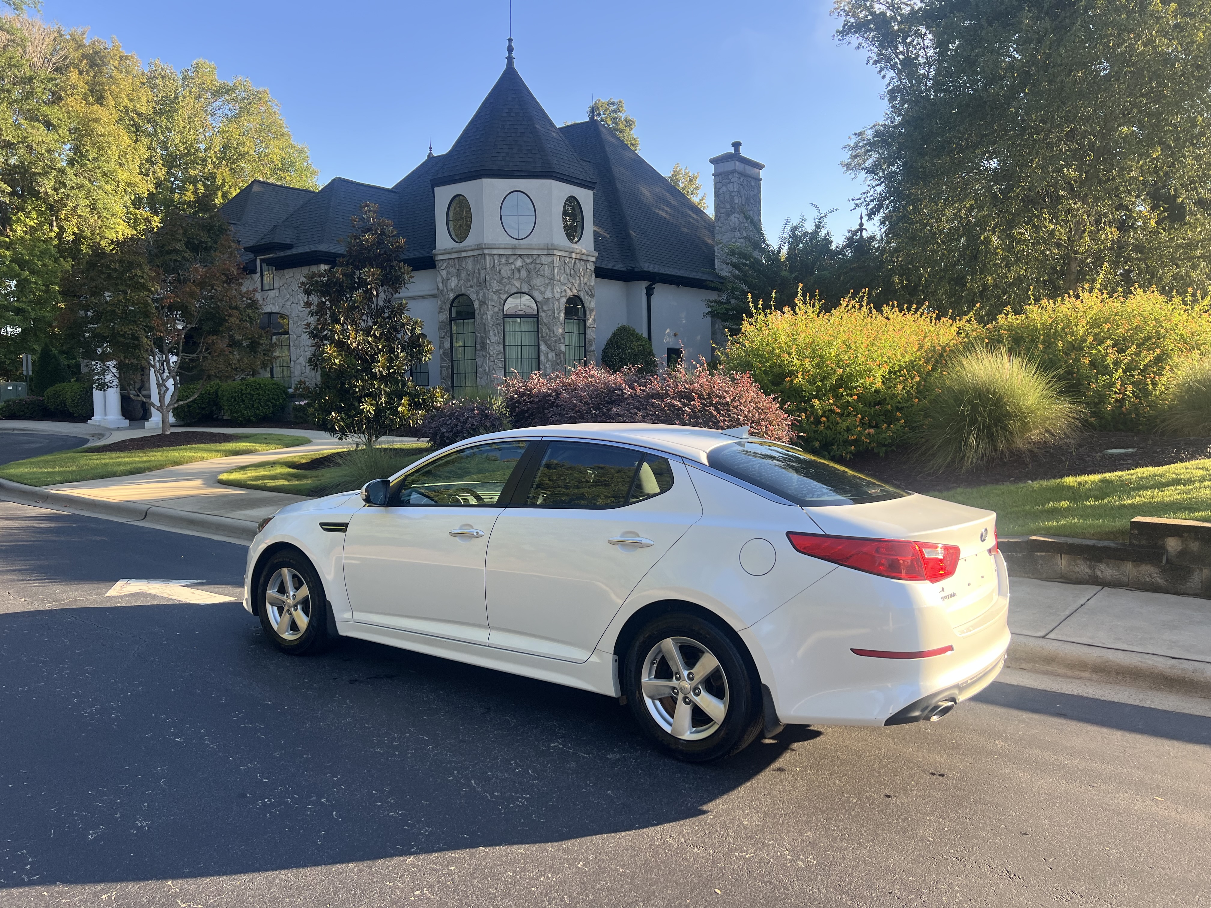 Used 2015 Kia Optima LX FWD image 16