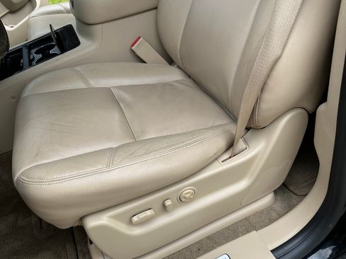 Used 2012 GMC Yukon XL Denali image 28