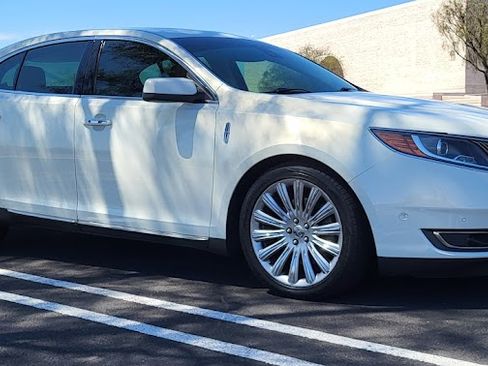 Used 2013 Lincoln MKS AWD image 25