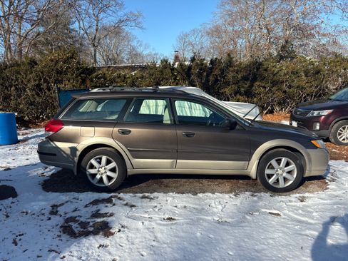 Used 2008 Subaru Outback 2.5i L.L. Bean image 1