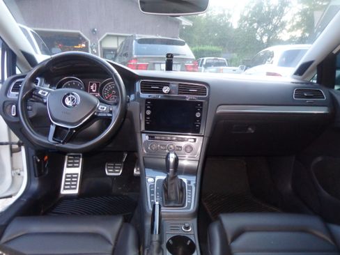 Used 2019 Volkswagen Golf Alltrack SEL image 11