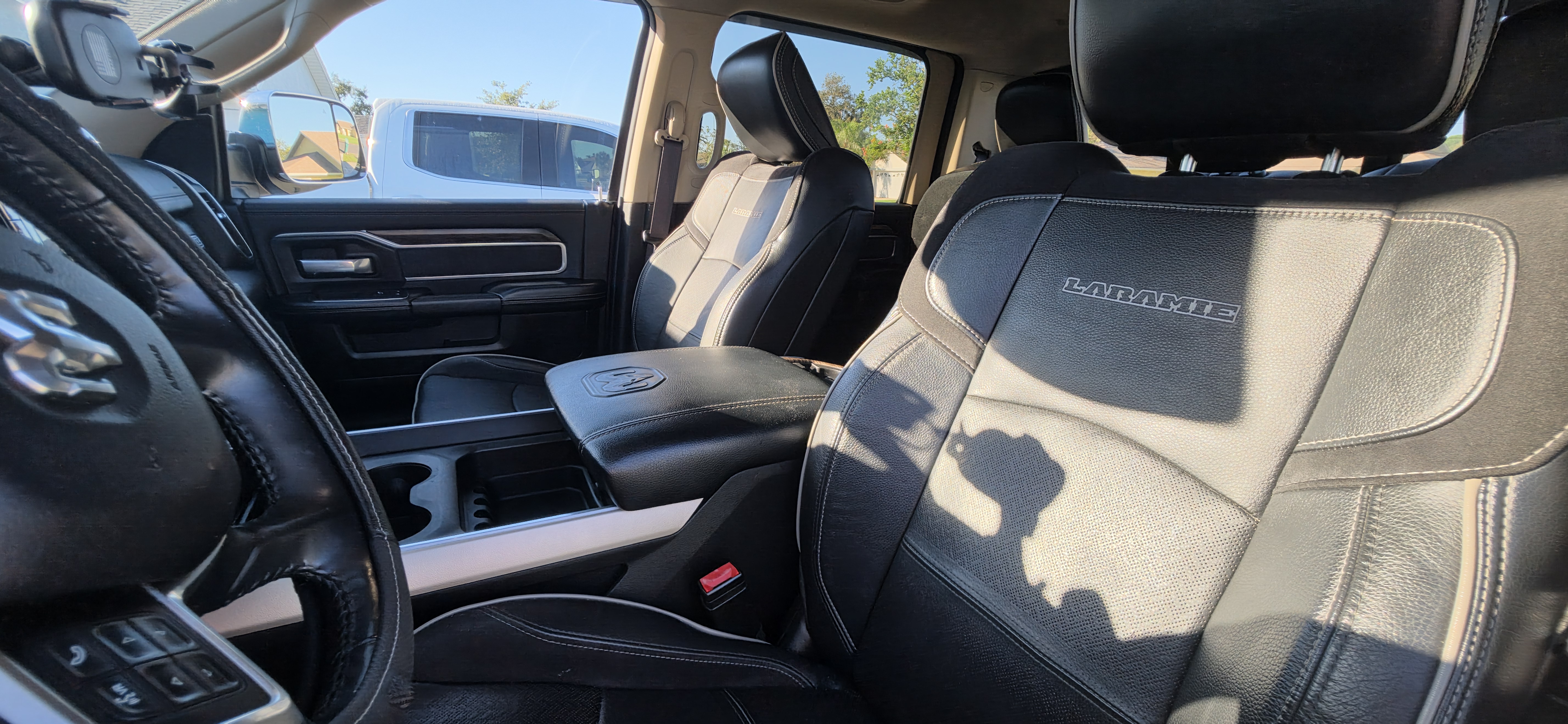 Used 2019 RAM 3500 Laramie AWD/4WD image 20